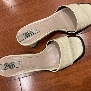 Zara heels sandals. Ivory color. Size 8